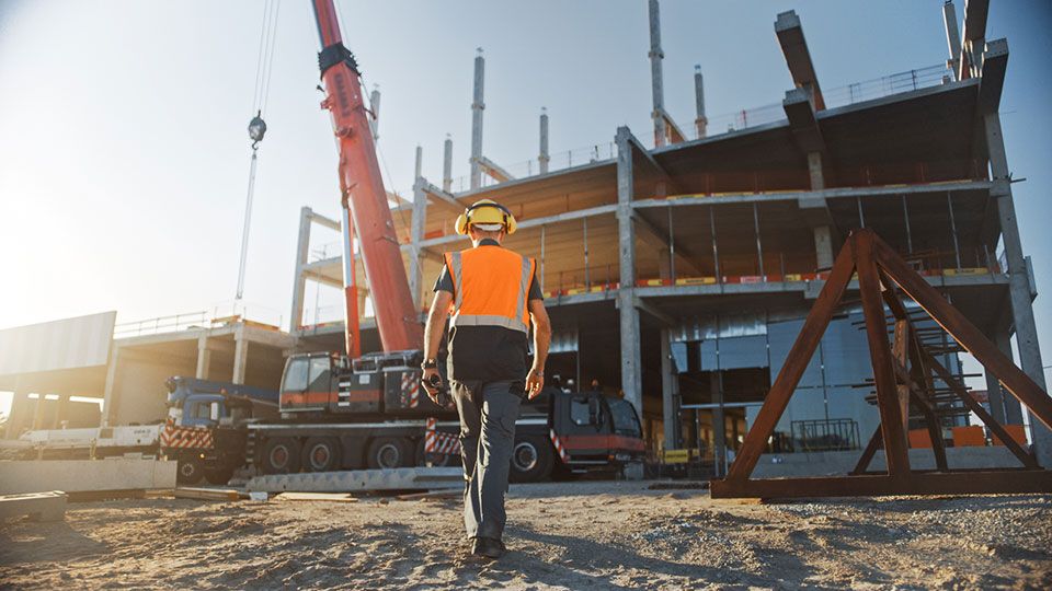 Boligbyggeriet skal trække opsvinget: Ny prognose udskyder byggefesten til 2027